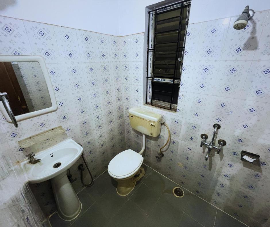 H K Residency Near Kalakshetra Hotell Guwahati Exteriör bild