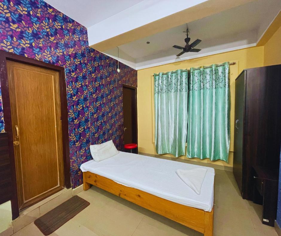 H K Residency Near Kalakshetra Hotell Guwahati Exteriör bild